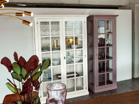 Mobile Contenitore English in legno massello di Rovere laccato con ante in vetro di Devina Nais