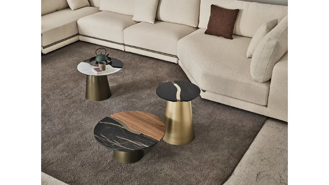 Tavolino Yang con base in metallo laccato e top in marmo e legno di Bontempi