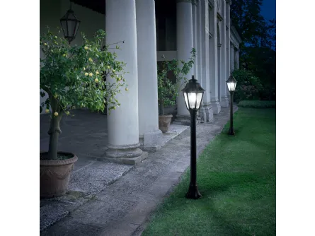 Lampada da esterno Dafne in resina con diffusore in metacrilato antingiallimento di Ideal Lux