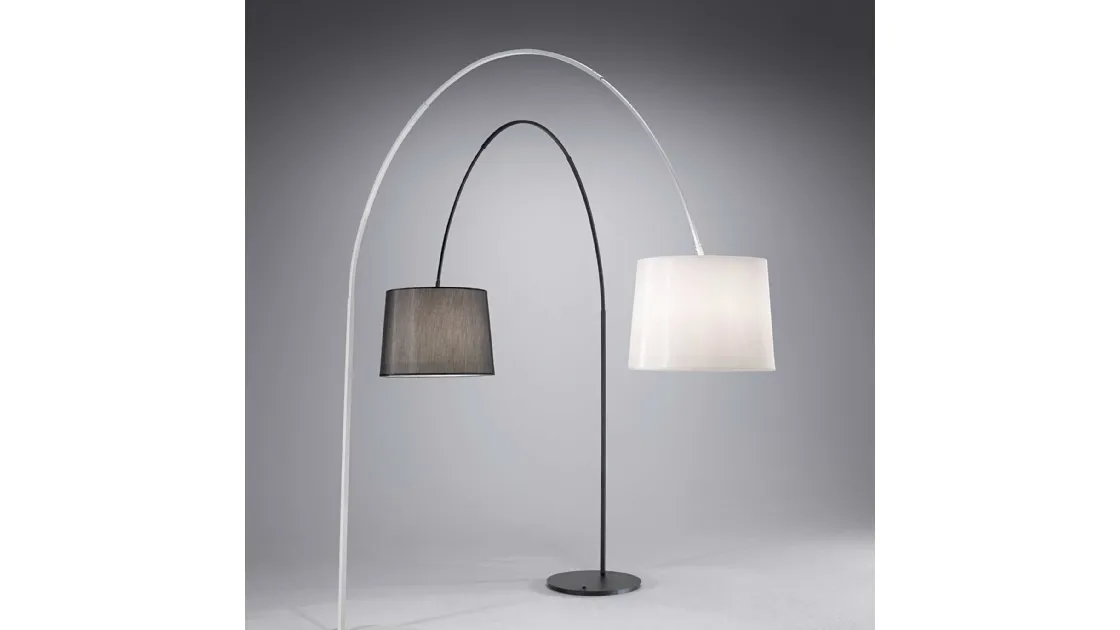 Lampada da terra Dorsale in metalo con paralume rivestito in tessuto bianco o nero di Ideal Lux