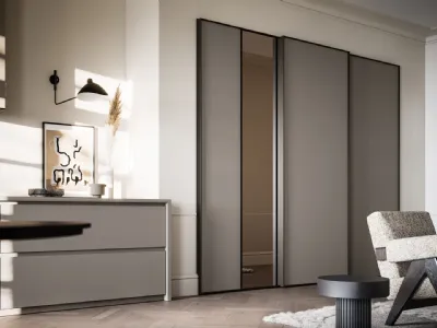 Armadio Nuit 03 in laccato opaco con inserto a specchio di SantaLucia