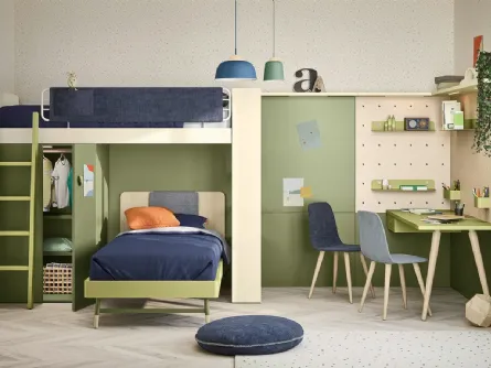Cameretta con letti a castello armadi e scrivania a boiserie Kids space 11 di Nidi