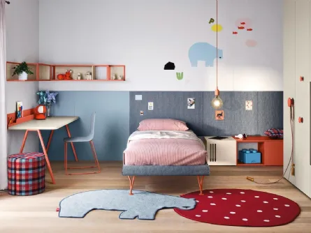 Cameretta componibilecon armadio a muro e scrittoio Kids space 01 di Nidi