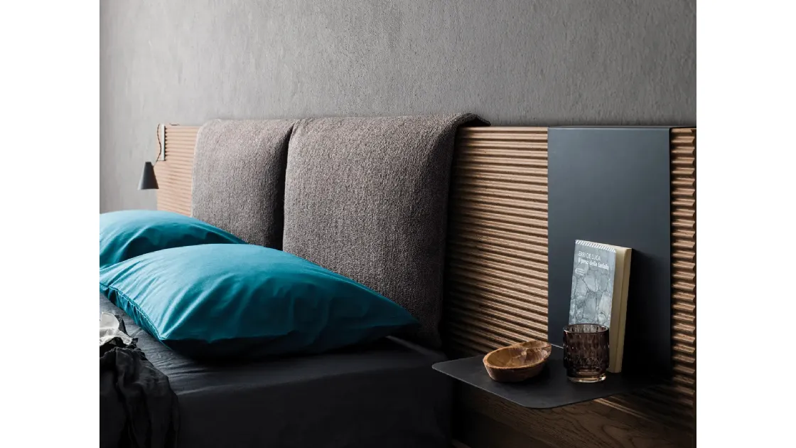 Letto Zen Bold Grey in legno di Rovere con testiera di Devina Nais