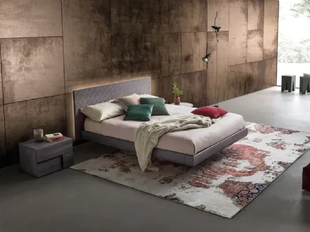 Letto in massello con testiera sospesa retroilluminata Zen Elegance di Devina Nais