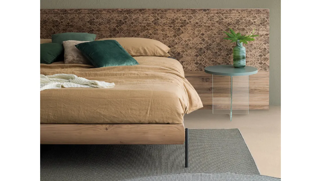 Letto Zen Elegance Grey con testiera decorata di Devina Nais