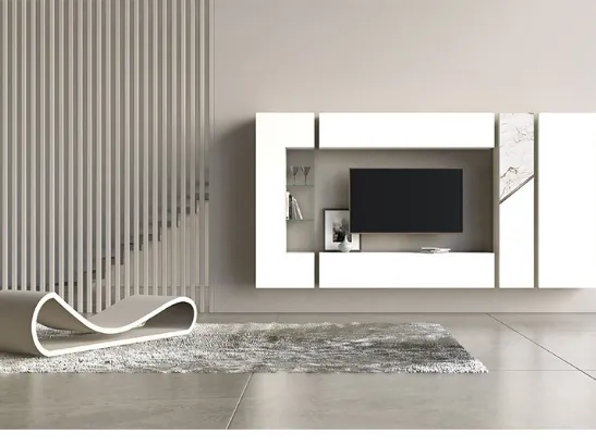 Parete Attrezzata Comp 12 in laccato opaco bianco, ceramica e bronzo graffiato di Voltan