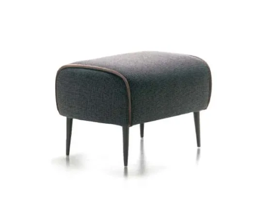 Pouf classico con piedini URBINO di Rosini