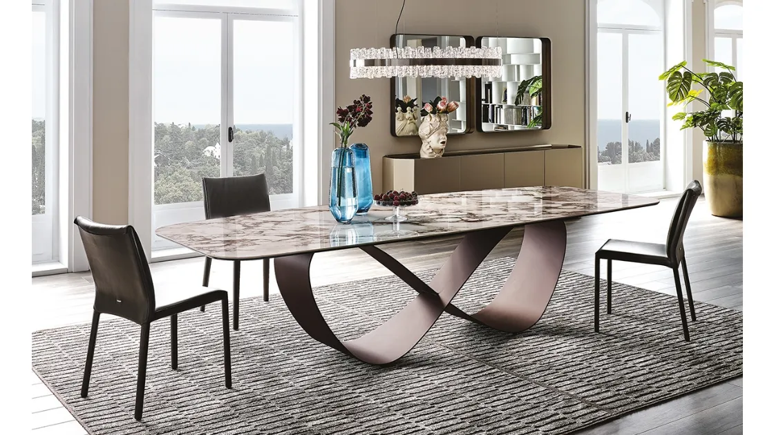 Tavolo con piano in ceramica effetto marmo Butterfly Keramik di Cattelan Italia