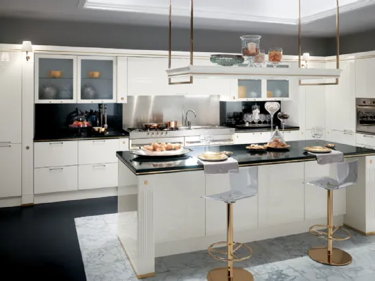 Cucina Classica Baccarat laccata lucida Bianca di Scavolini
