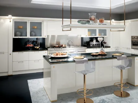 Cucina Classica Baccarat laccata lucida Bianca di Scavolini