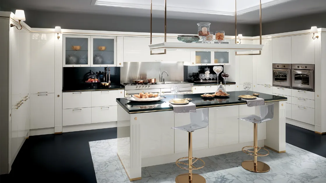 Cucina Classica Baccarat laccata lucida Bianca di Scavolini