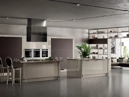 Cucina Classica Exclusiva in Laccato lucido Tortora di Scavolini