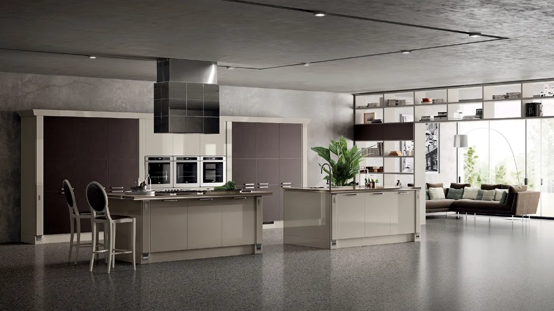 Cucina Classica Exclusiva in Laccato lucido Tortora di Scavolini