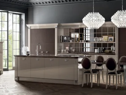 Cucina Classica Exclusiva in laccato lucido Visone di Scavolini