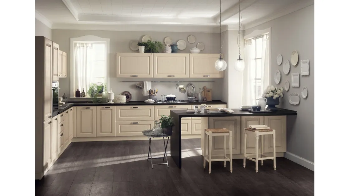 Cucina Classica con penisola Madeleine Bianco Burro di Scavolini