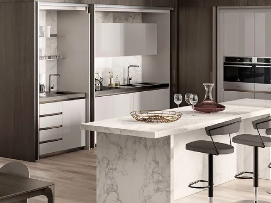 Cucina Moderna Boxi laccato lucido Grigio Chiaro di Scavolini