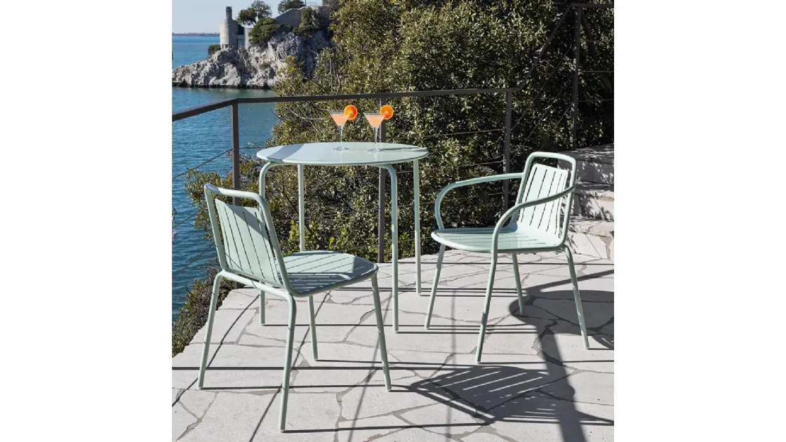 Sedia impilabile Easy di Connubia Outdoor